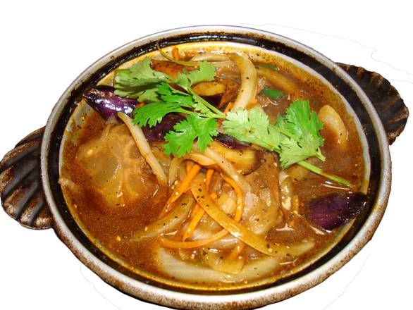 Beef Tendon & Brisket Pot with Egg Plant（牛筋腩茄子煲）